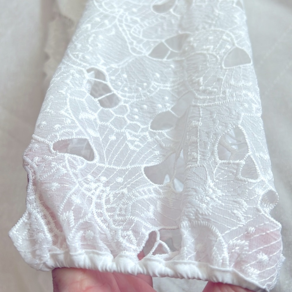 NWT White House Black Market Butterfly Embroidered Top - Picture 12 of 14